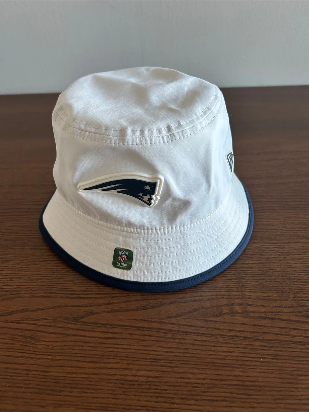 New Era White Bucket Hat with Navy Accent NEW ENGLAND PATRIOTS